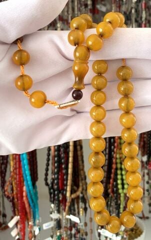 KOYU HARDAL RENKLİ SIKMA KÜRE MODEL KEHRİBAR TESBİH