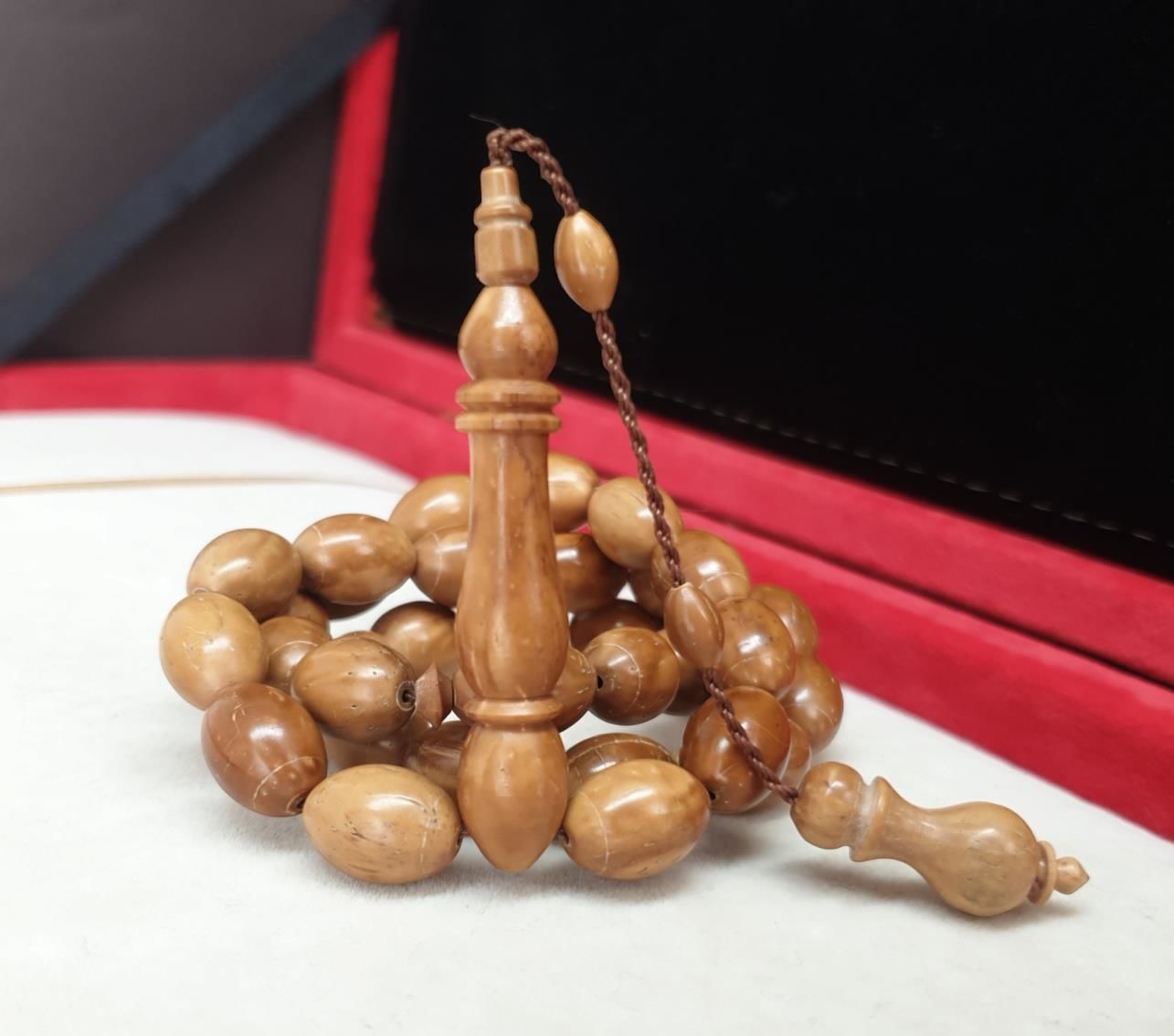 KAHVERENGİ KUKA BEYZİ MODEL TESBİH