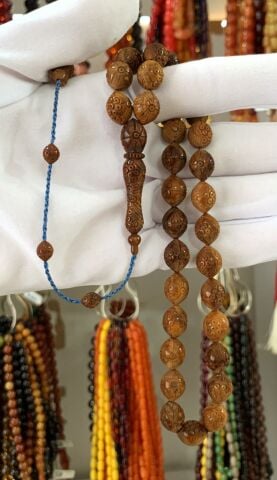 KAHVERENGİ  KUKA OYMA İŞLİLİKLİ TESBİH