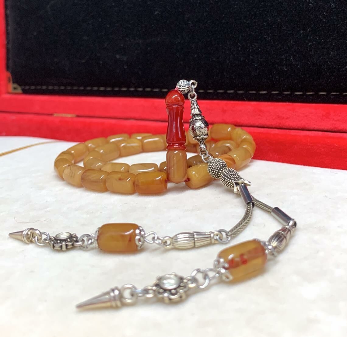 KESME MODEL SARI ,KIRMIZI İMAMELİ SIKMA KEHRİBAR TESBİH