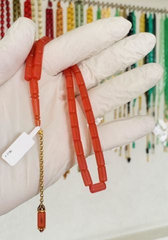 ALTIN PÜSKÜLLÜ KIRMIZI KATALİN TESBİH KESME MODEL