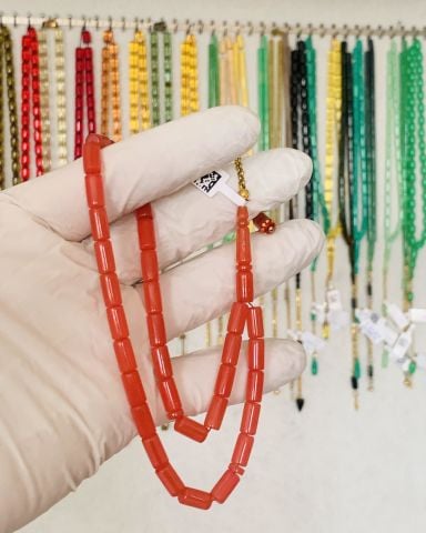 ALTIN PÜSKÜLLÜ KIRMIZI KATALİN TESBİH KESME MODEL