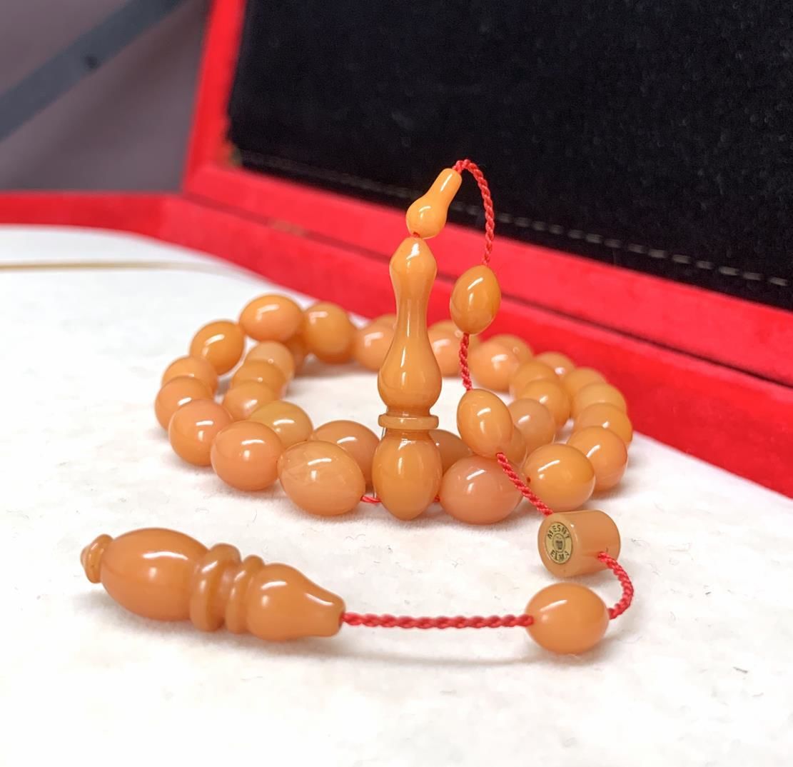 KREM BEYZİ MODEL SIKMA KEHRİBAR TESBİH