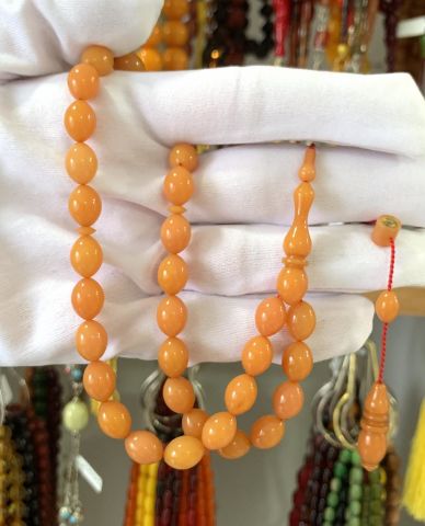 KREM BEYZİ MODEL SIKMA KEHRİBAR TESBİH