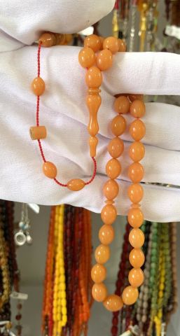 KREM BEYZİ MODEL SIKMA KEHRİBAR TESBİH