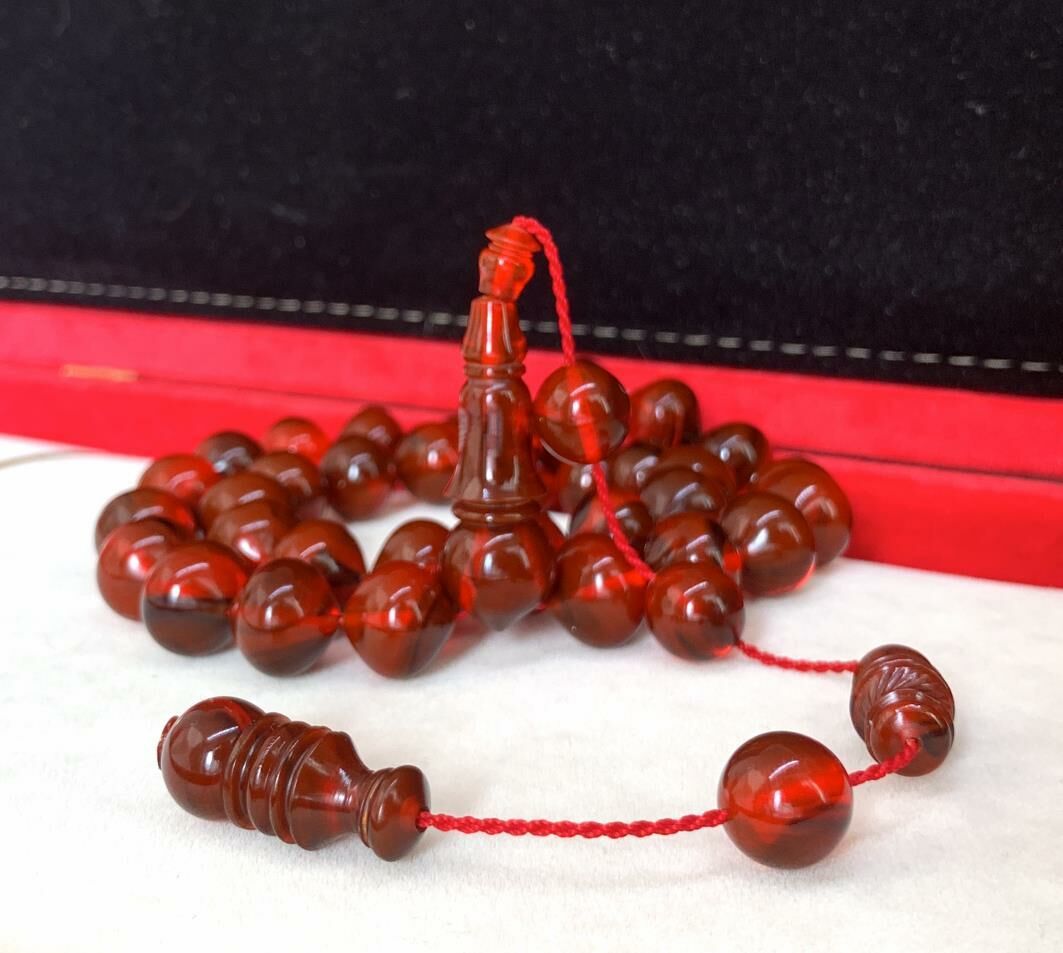 KIRMIZI SİYAH HARELİ İRİ BOY SIKMA KEHRİBAR TESBİH