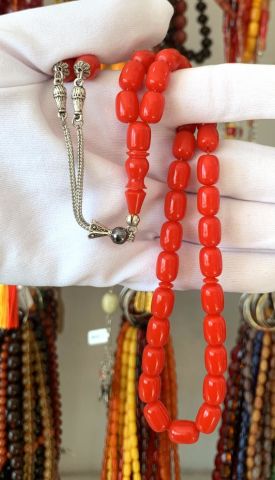 KIRMIZI KAPSÜL MODEL SIKMA KEHRİBAR TESBİH