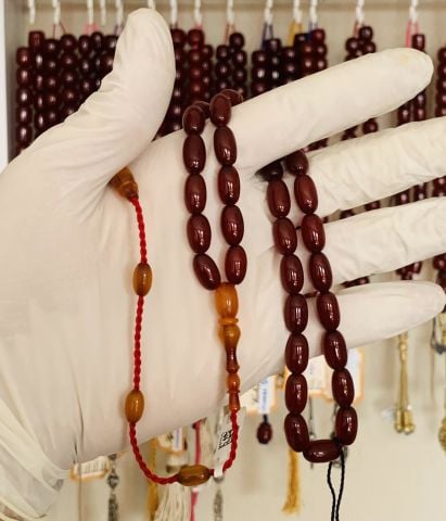 KOLYEDEN DİZAYN OSMANLI (OTTOMAN) SIKMA KEHRİBAR TESBİH VİŞNE RENGİ BEYZİ MODEL