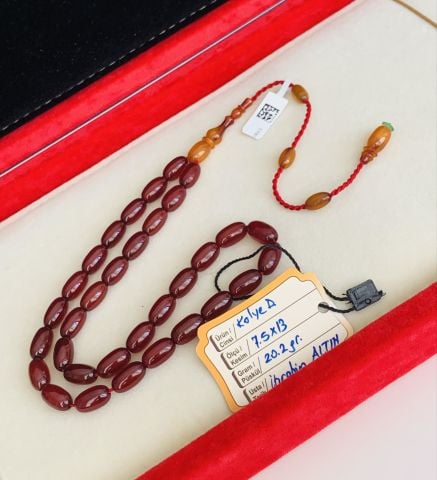 KOLYEDEN DİZAYN OSMANLI (OTTOMAN) SIKMA KEHRİBAR TESBİH VİŞNE RENGİ BEYZİ MODEL