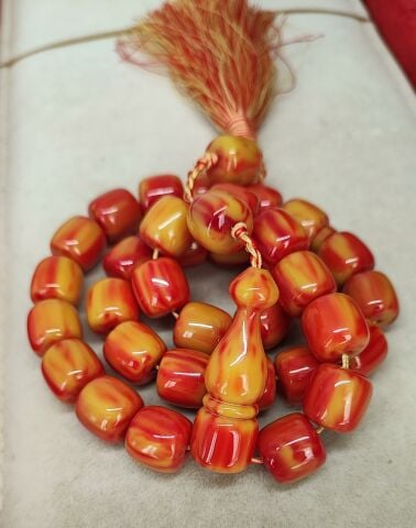 ÇUBUK KATALİN SARI KIRMIZI HARELİ KAPSÜL MODEL TESBİH