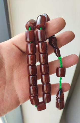 KATALİN VİŞNE RENK KESME MODEL EFE MASKOT TESBİH