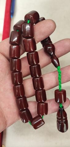 KATALİN VİŞNE RENK KESME MODEL EFE MASKOT TESBİH