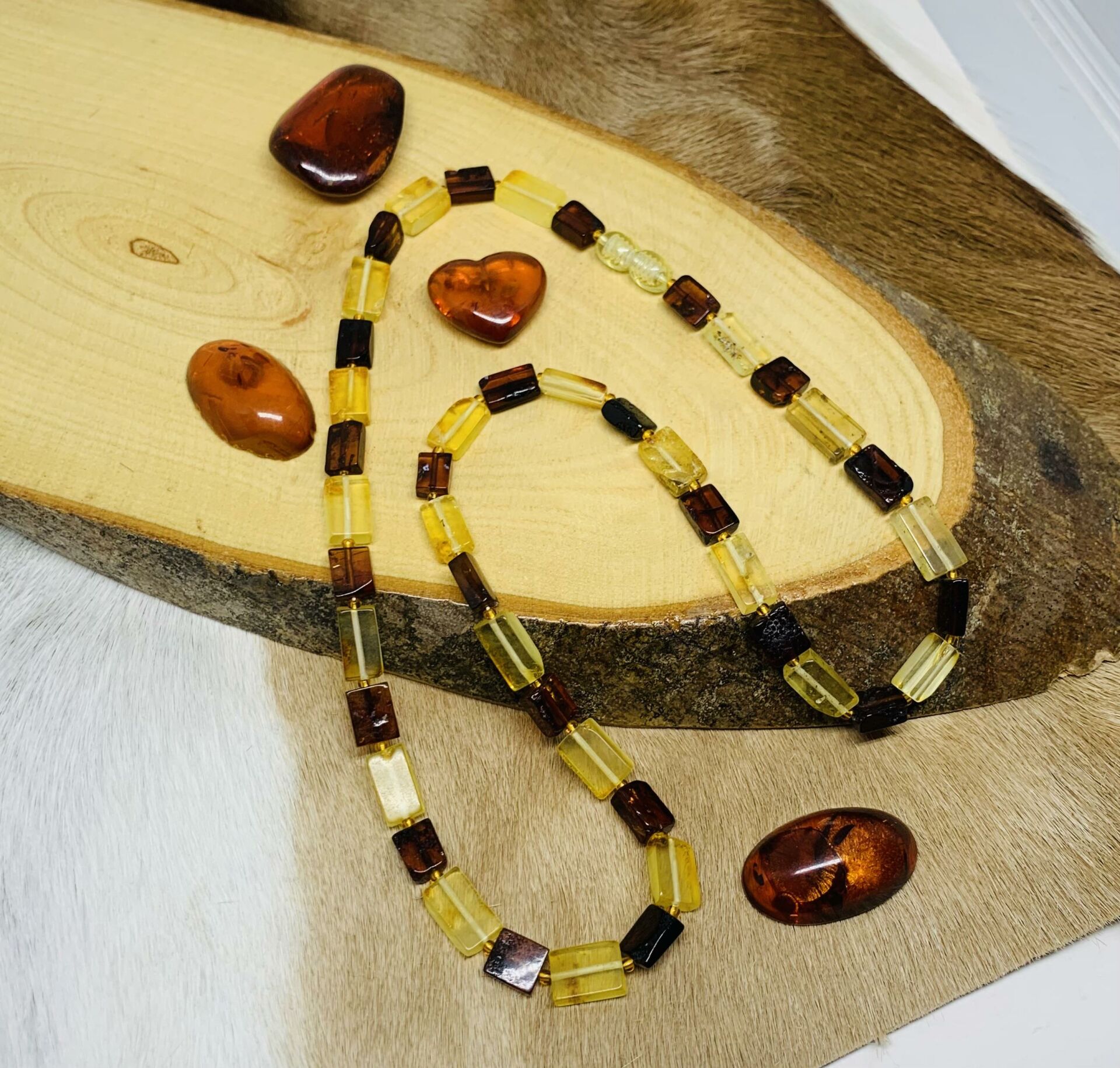 DAMLA KEHRİBAR YETİŞKİN KOLYE ROLEX MODEL KARIŞIK RENK