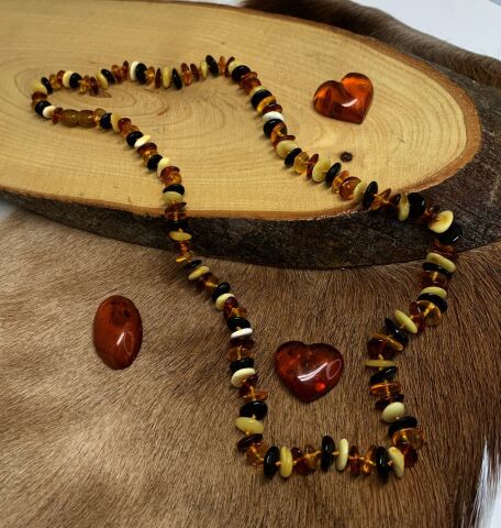 DAMLA KEHRİBAR YETİŞKİN KOLYE ELİPS MODEL KARIŞIK RENKLERDE