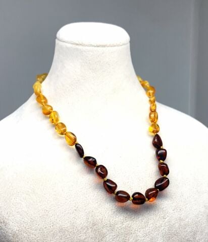 DAMLA KEHRİBAR BEBEK KOLYESİ RENK SÜZMESİ