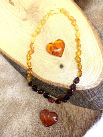 DAMLA KEHRİBAR BEBEK KOLYESİ RENK SÜZMESİ