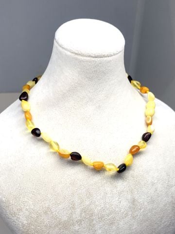 DAMLA KEHRİBAR BEBEK KOLYESİ RENKLİ-