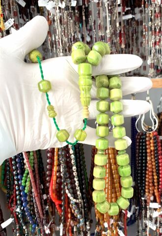 ÇUBUK KATALİN YEŞİL UÇLU KESME MODEL TESBİH