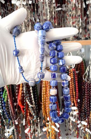 ÇUBUK MALZEMEDEN MAVİ BEYAZ HARELİ UÇLU KESME MODEL TESBİH